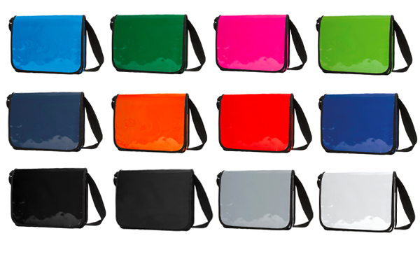 LorryBag ECO, eine trendige Werbeartikel Tasche aus LKW Plane, die schon ganz schön rumgekommen ist.. LorryBag ECO, eine trendige Werbeartikel Tasche aus LKW Plane, die schon ganz schön rumgekommen ist..